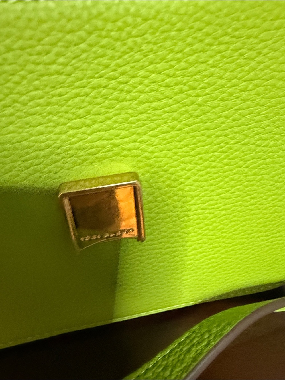 Tory Burch Lime Green Leather Crossbody with Gold Logo - Picture 8 of 9